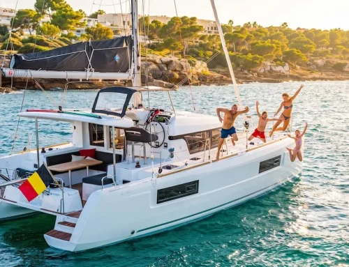Yacht tour op luxe catamaran met Vlaamse bemanning